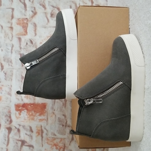 New Steve Madden Wedgie Leather Sneakers - Picture 3 of 13
